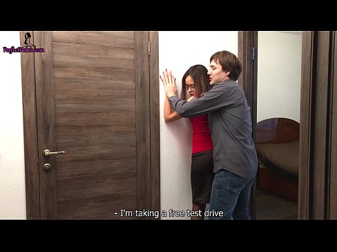 ❤️ شہوانی، شہوت انگیز ریئلٹر نے اپنا اپارٹمنٹ بیچتے ہوئے اپنی بلی کو جنسی طور پر جھٹکا دیا اور چدایا - Krempai ❤️  مقعد ویڈیو پر ur.hentaibar.ru ﹏